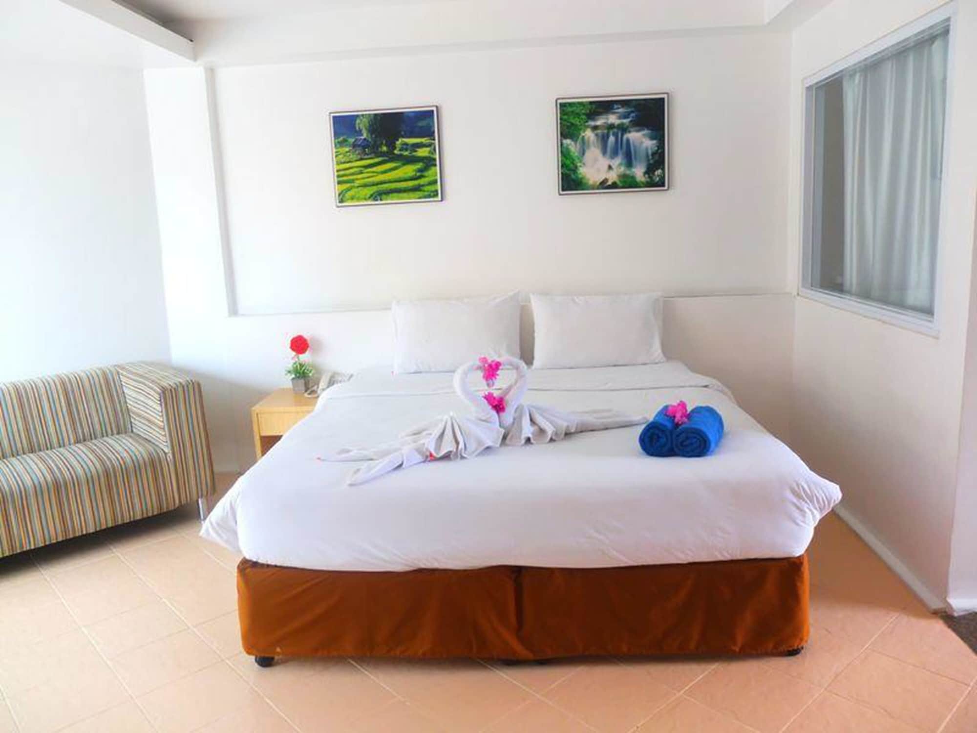 Dragon Beach Resort Jomtien Pattaya Buitenkant foto