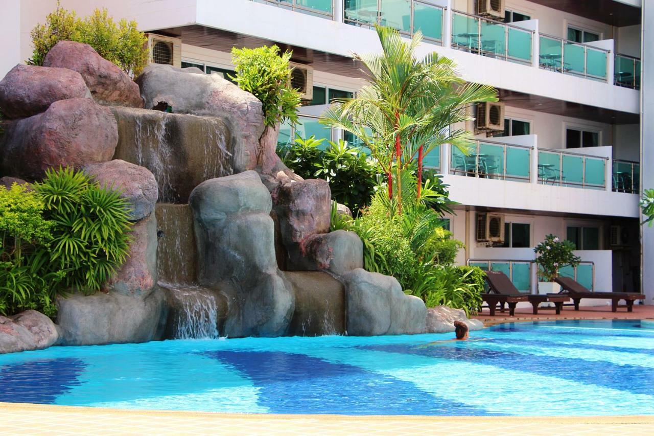 Dragon Beach Resort Jomtien Pattaya Buitenkant foto